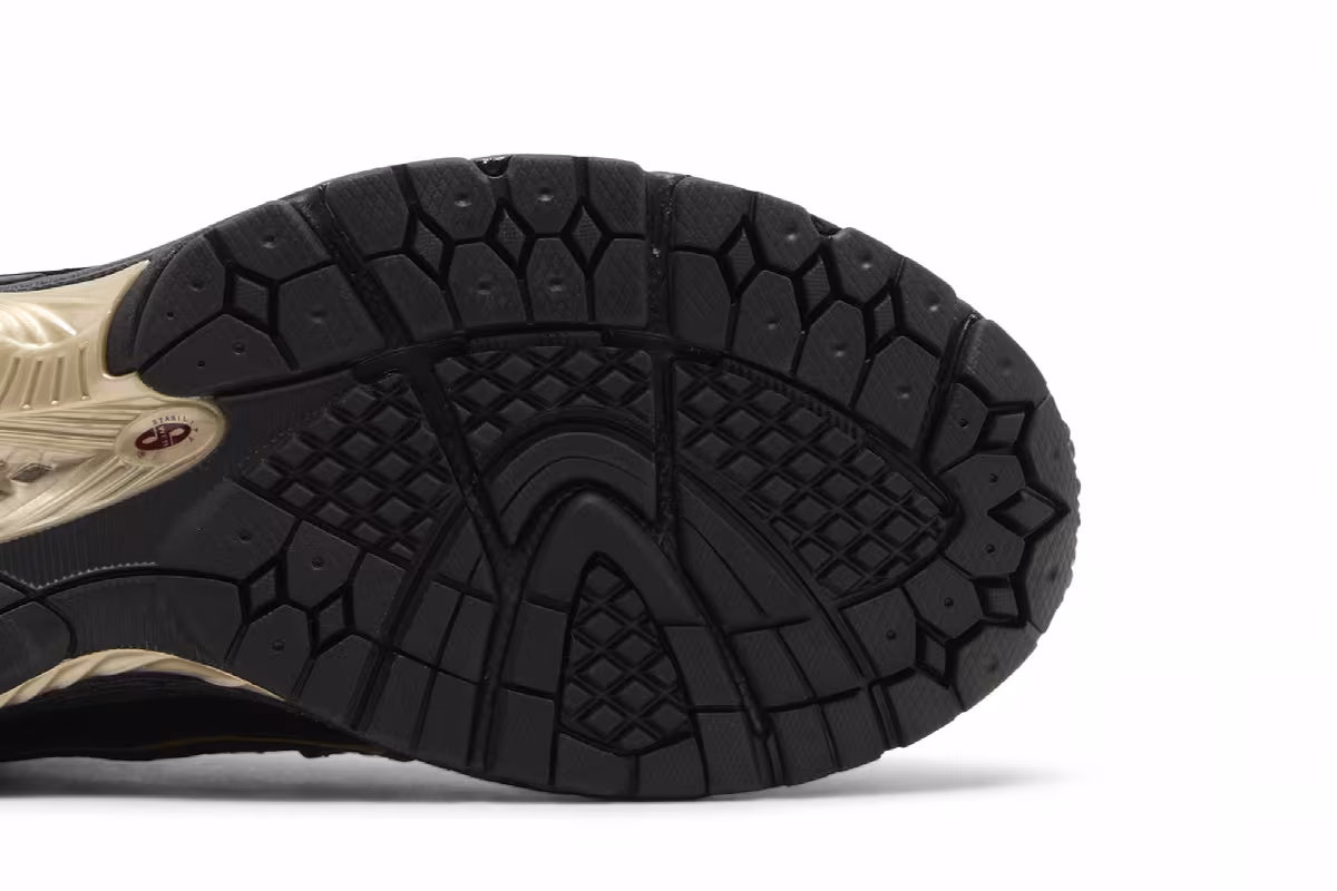 Kith x New Balance 1906R Black, view 6