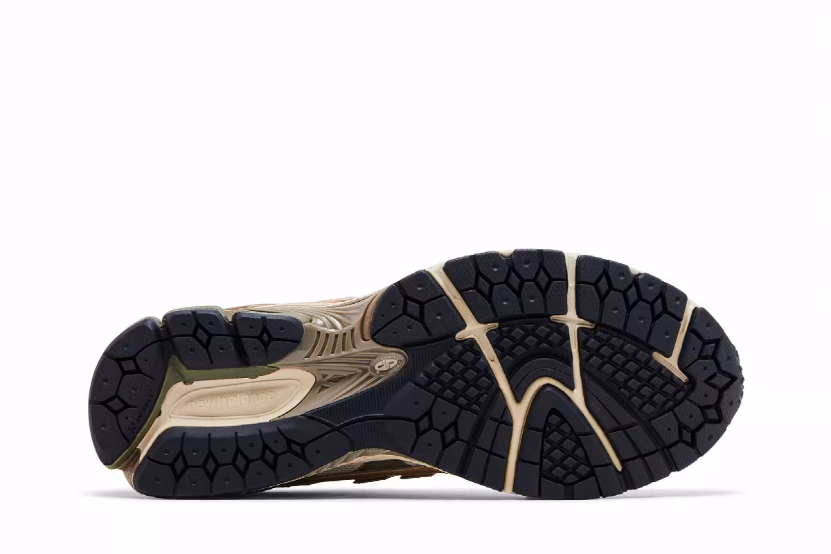 New Balance 1906U Linen Dark Olivine, view 5
