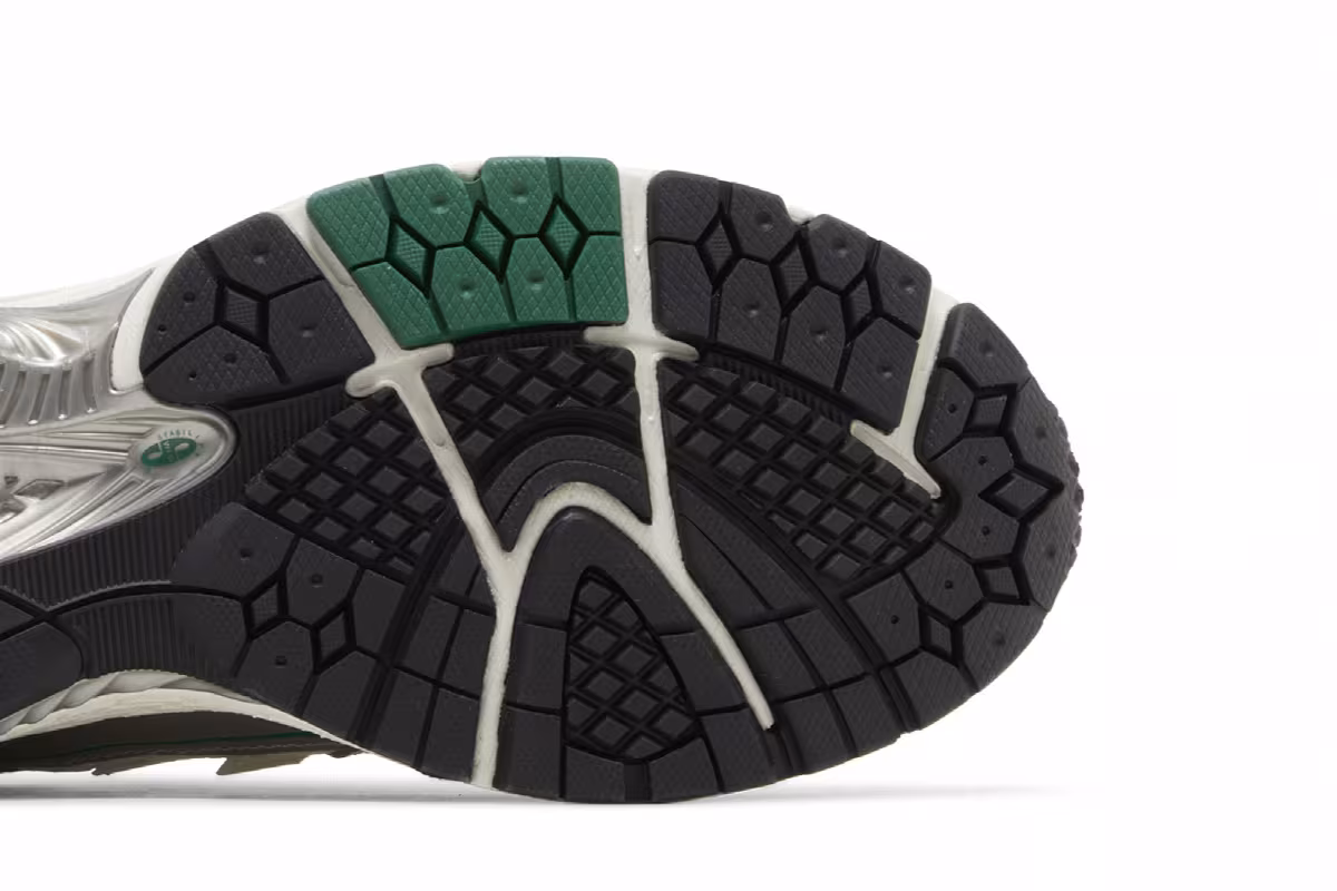 New Balance 1906R Spruce Pack, view 6