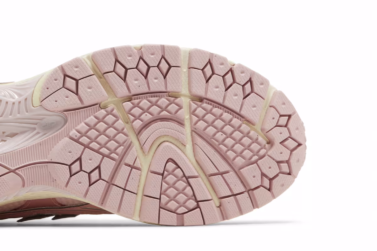 New Balance 1906U Lunar New Year - Shell Pink, view 6