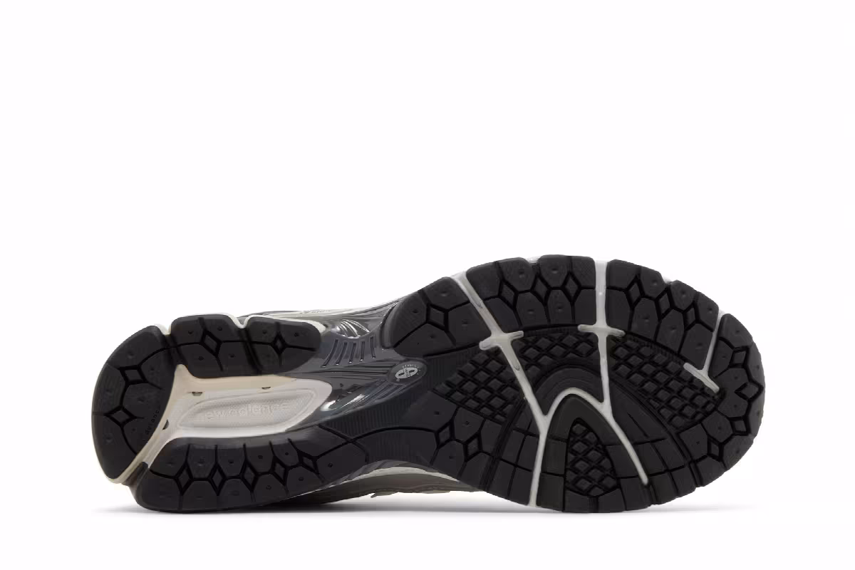 New Balance 1906R Reflection, view 5