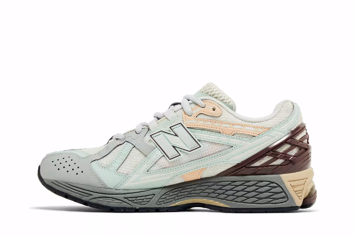 New Balance 1906U Clay Ash, view 4