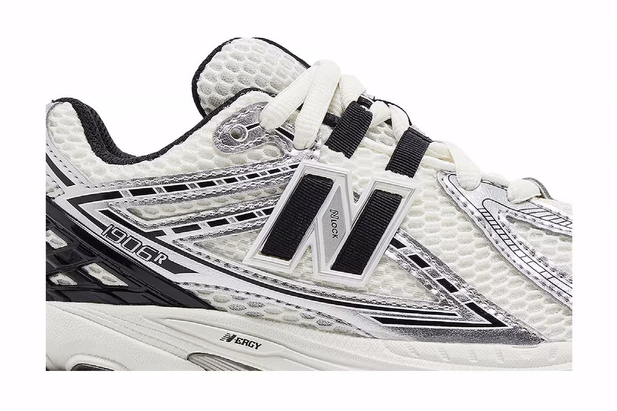 New Balance 1906R Big Kid Silver Metallic Black, view 3