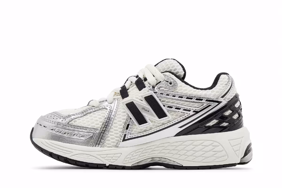 New Balance 1906R Big Kid Silver Metallic Black, view 4