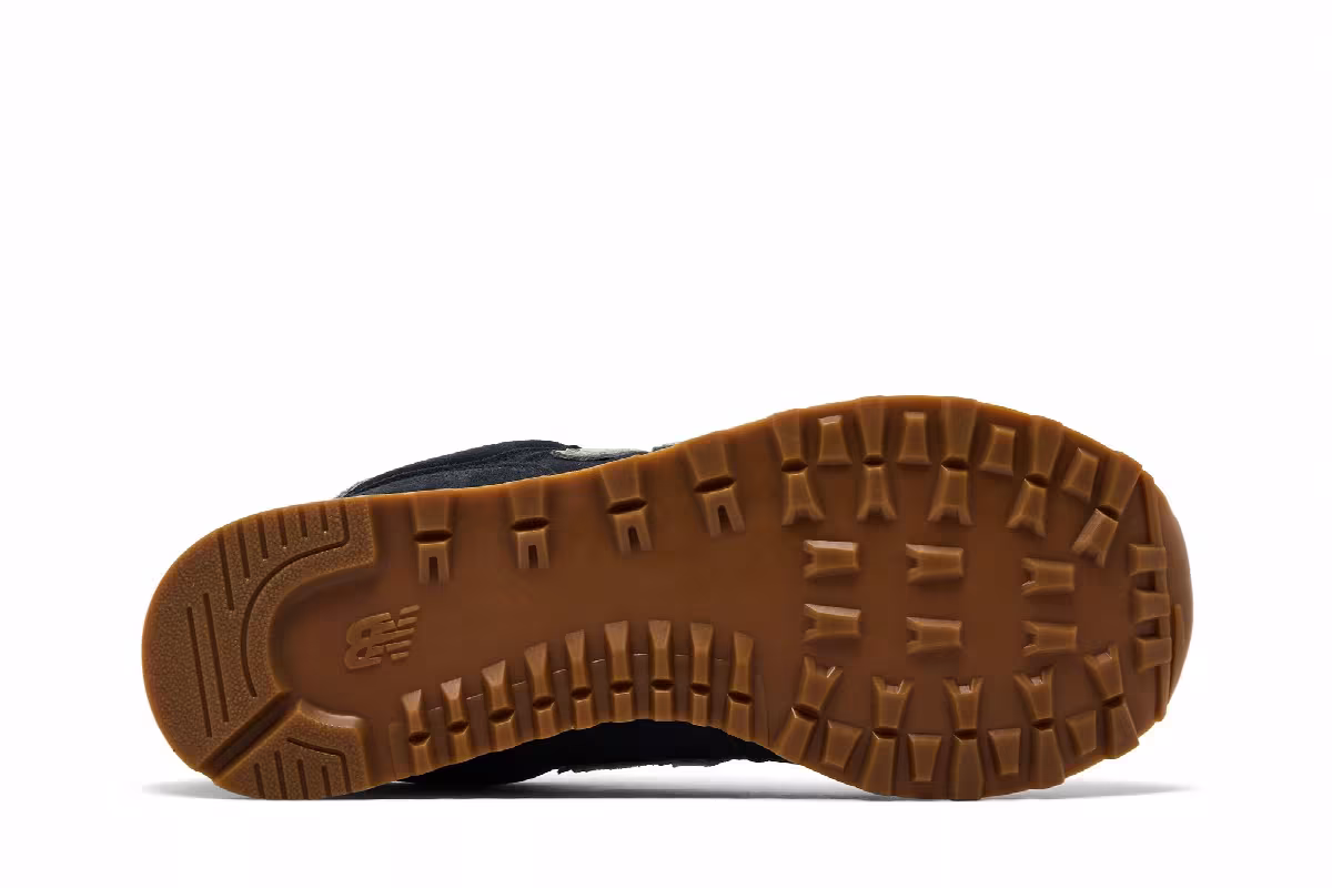 New Balance Women's 574 Phanton Leopard, view 5