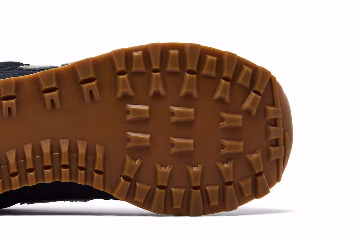 New Balance Women's 574 Phanton Leopard, view 6