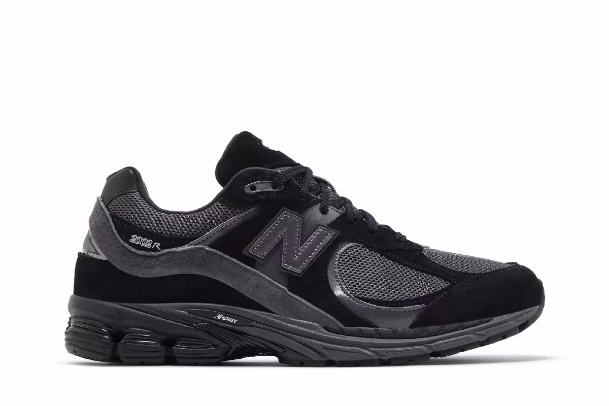 New Balance 2002R Black Magnet, view 2