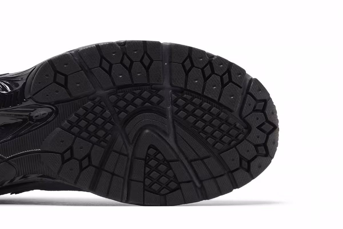 New Balance 2002R Black Magnet, view 6