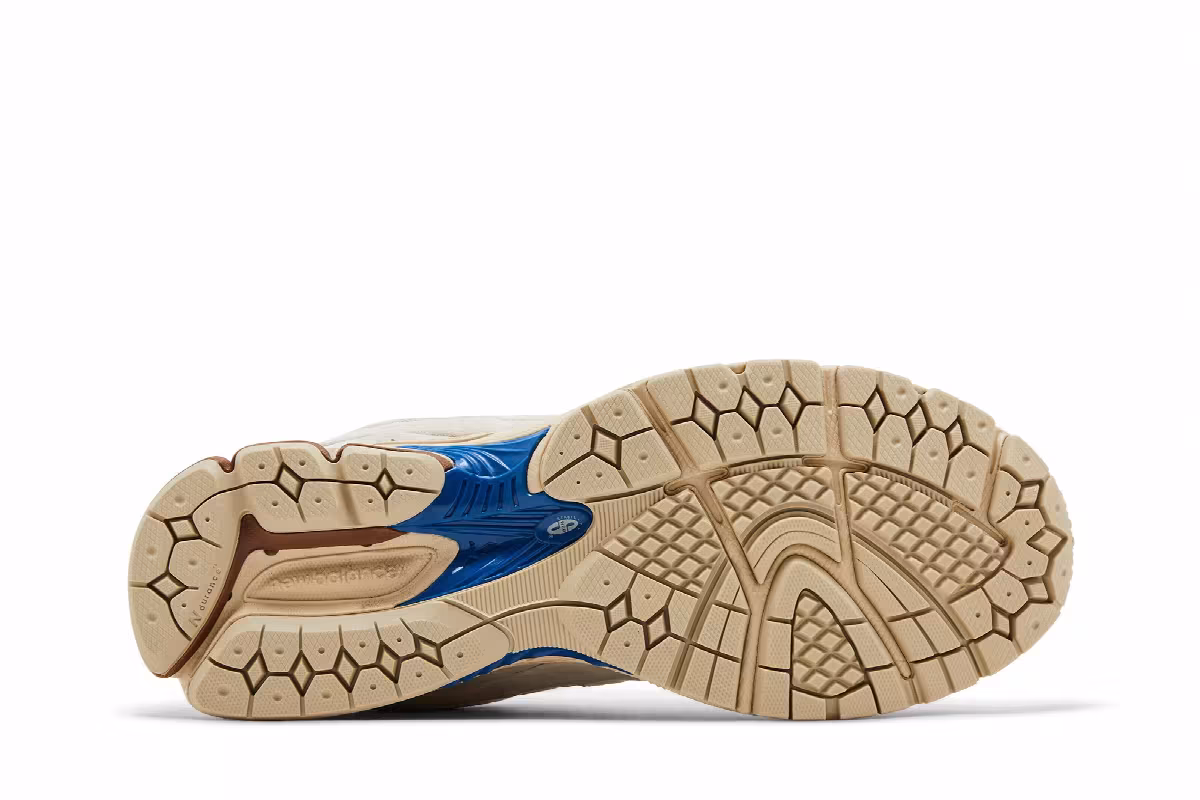 New Balance 2002R Sandstone Timberwolf, view 5