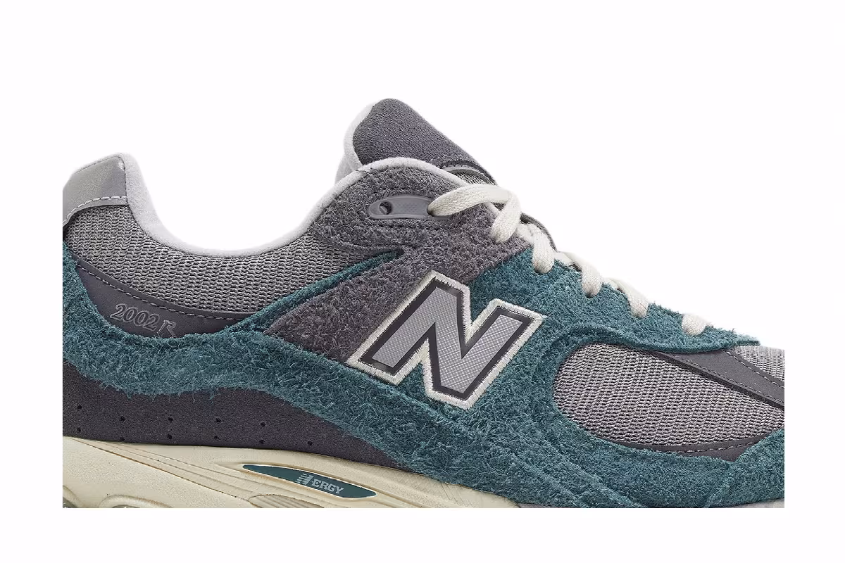 New Balance 2002R New Spruce Magnet, view 3