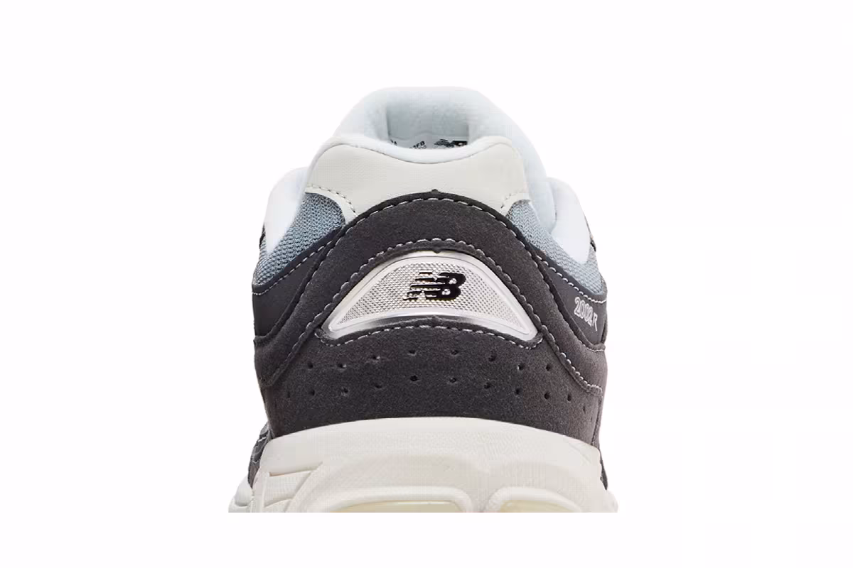 New Balance 2002R Big Kid Magnet Lead, view 8