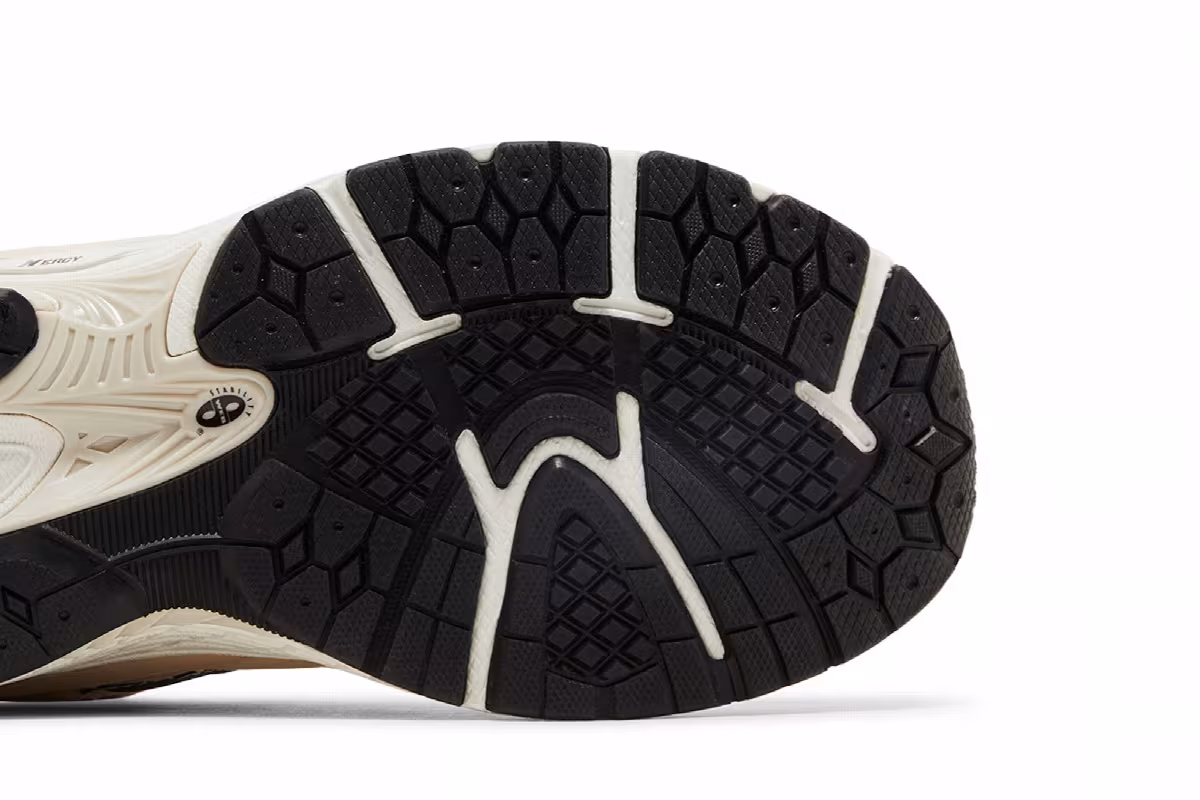 New Balance 2002R Big Kid Sandstone Magnet, view 6