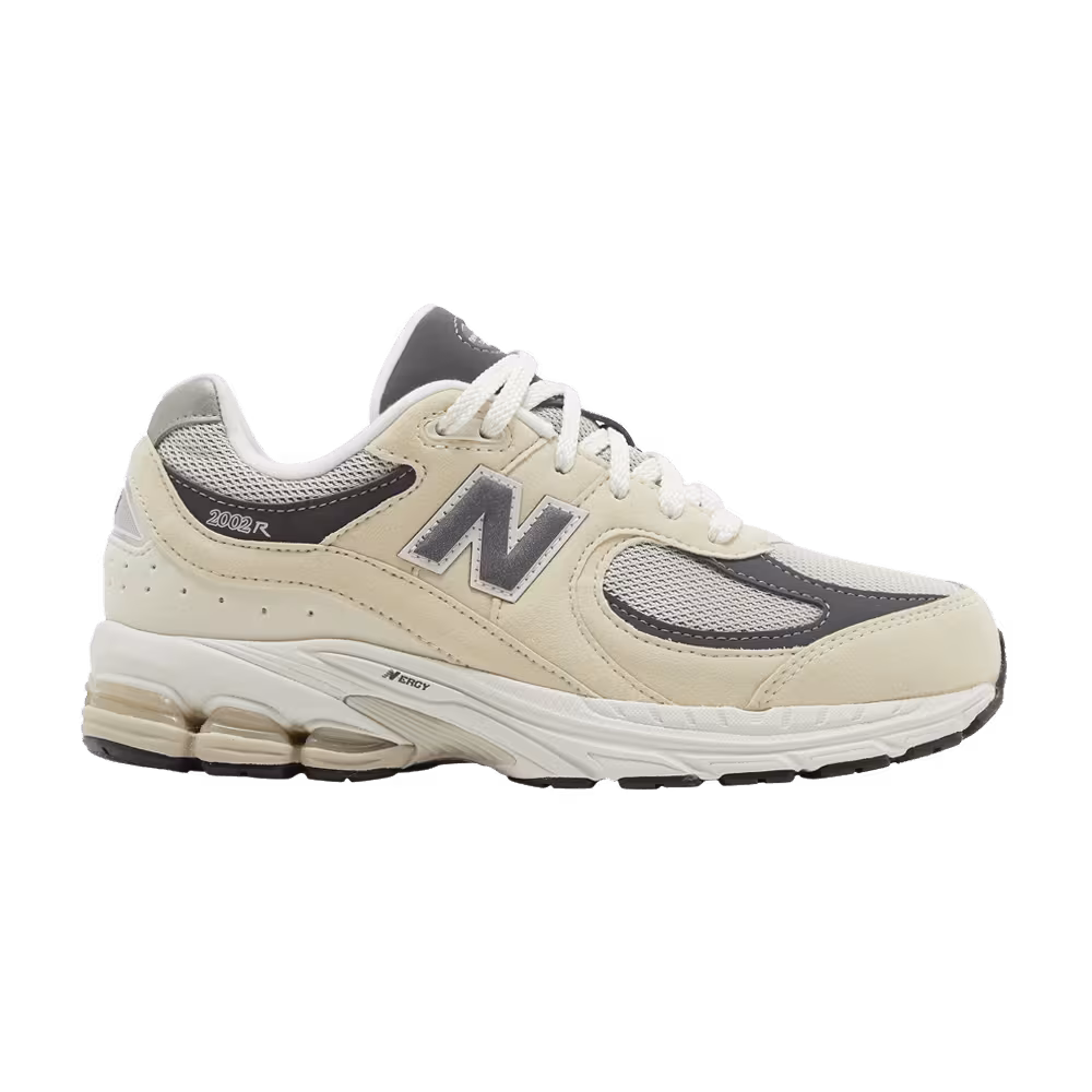New Balance 2002R Big Kid Wide Sandstone Magnet