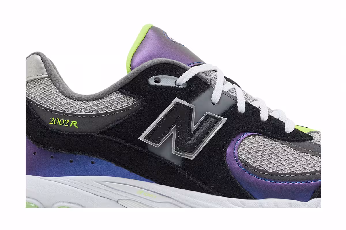 New Balance 2002R Big Kid Purple Noir, view 3
