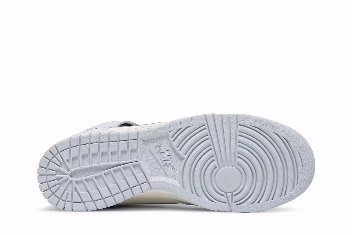 Nike Women's Dunk High Football Grey, view 5