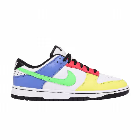 Nike Wmns Dunk Low 'Green Strike'