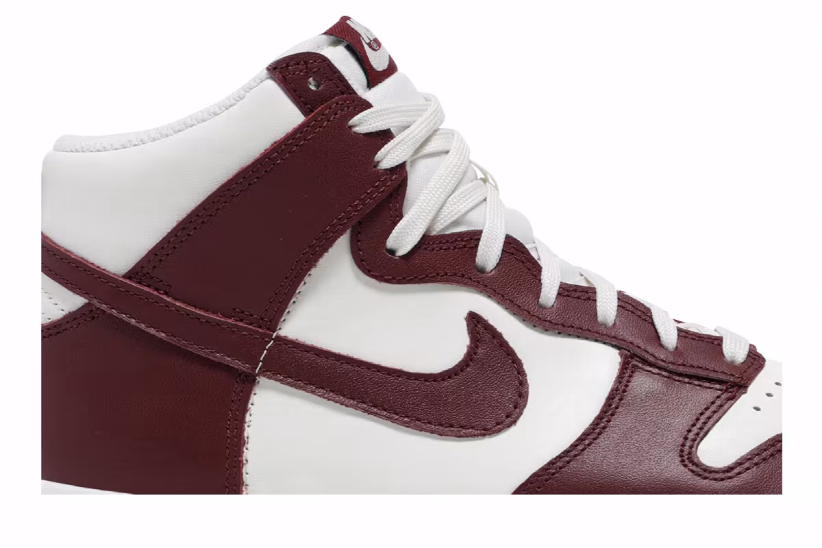 Nike Women's Dunk High Team Red, view 3