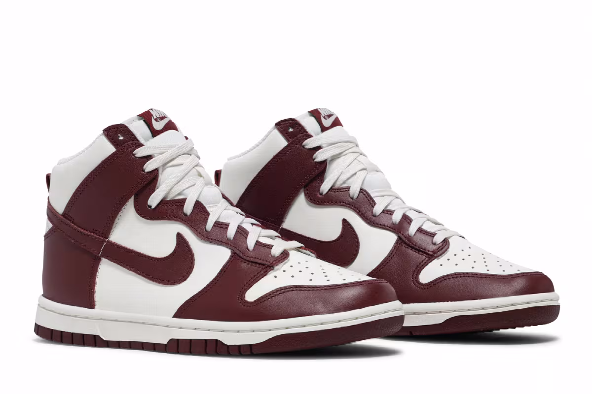 Nike Women's Dunk High Team Red, view 9