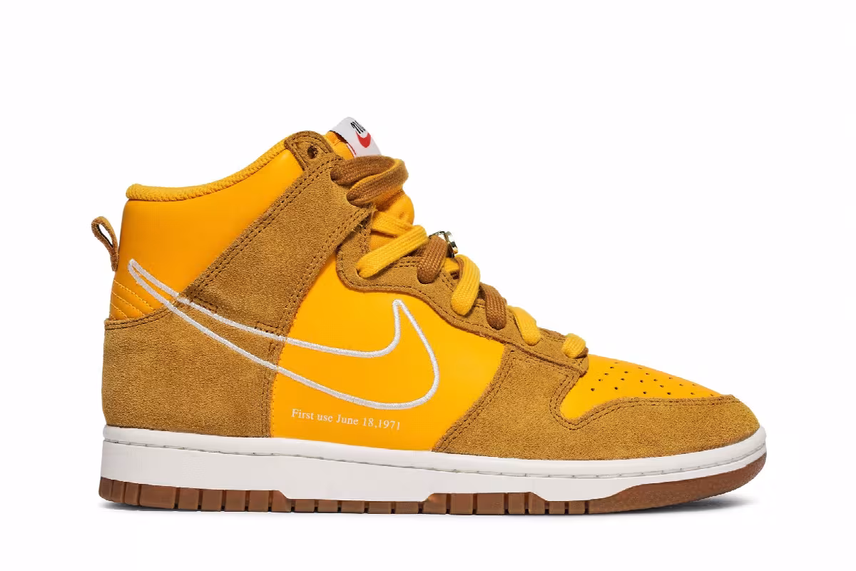 Nike Women's Dunk High SE First Use Pack - University Gold, view 2