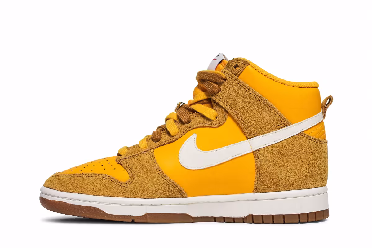 Nike Women's Dunk High SE First Use Pack - University Gold, view 4