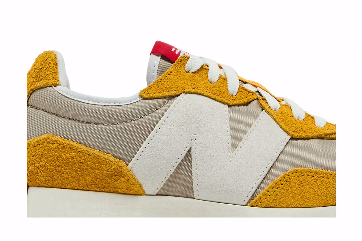 New Balance 327 Varsity Gold Grey, view 3