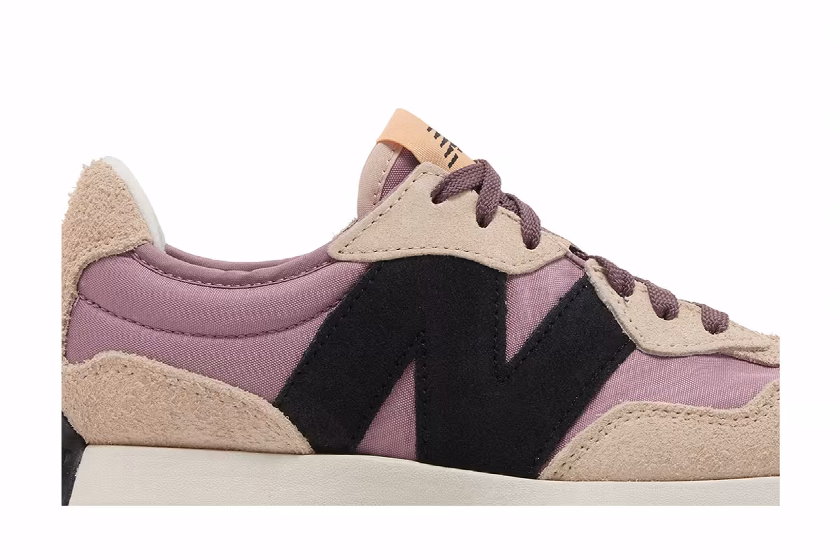 New Balance Women's 327 Rosewood Licorice, view 3