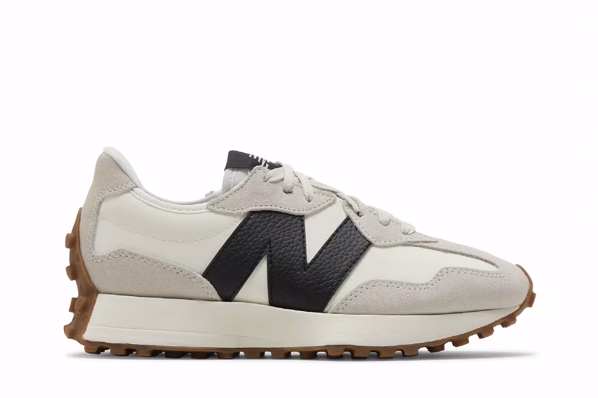 New Balance Women's 327 Moonbeam Black, view 2