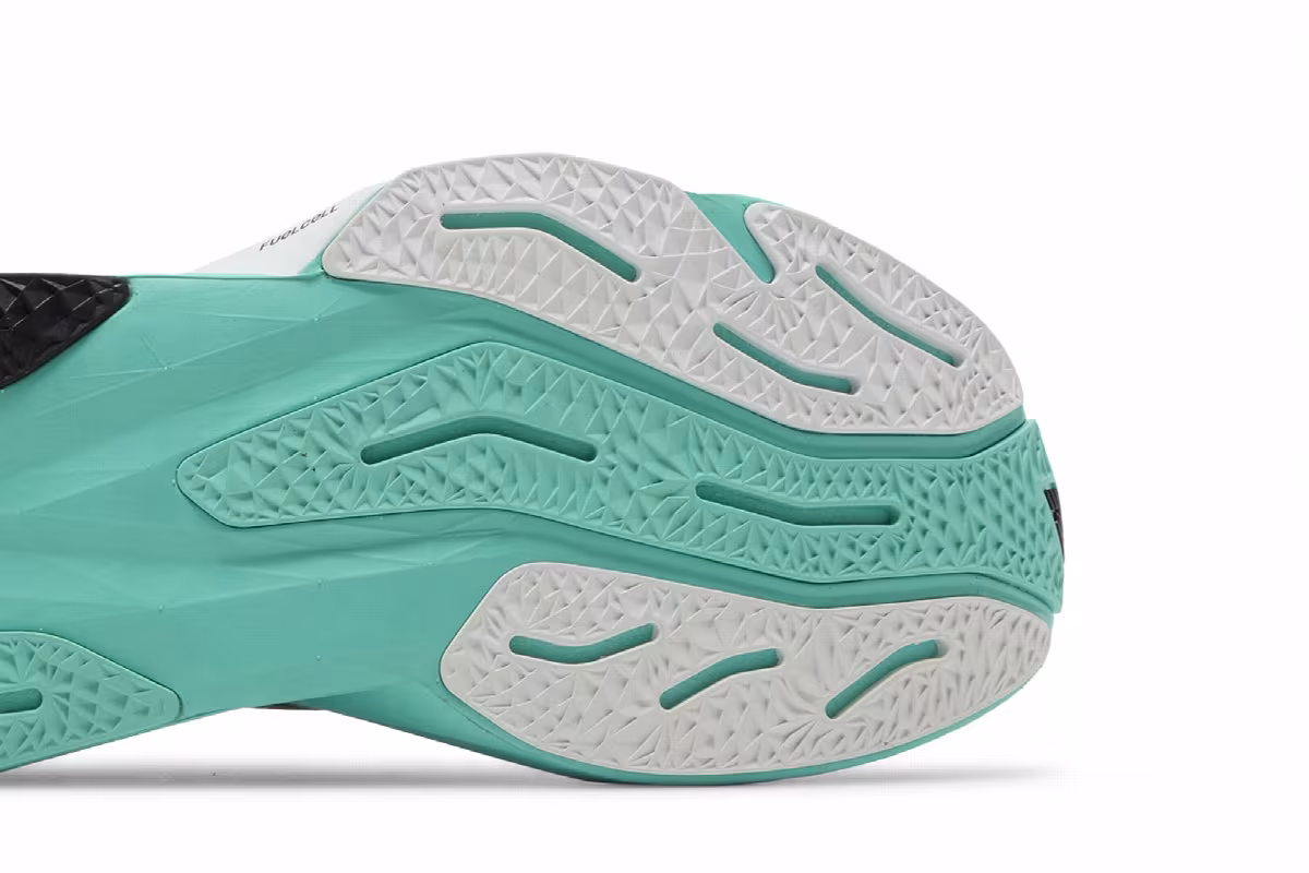 New Balance FuelCell Rebel v4 Cyber Jade, view 6
