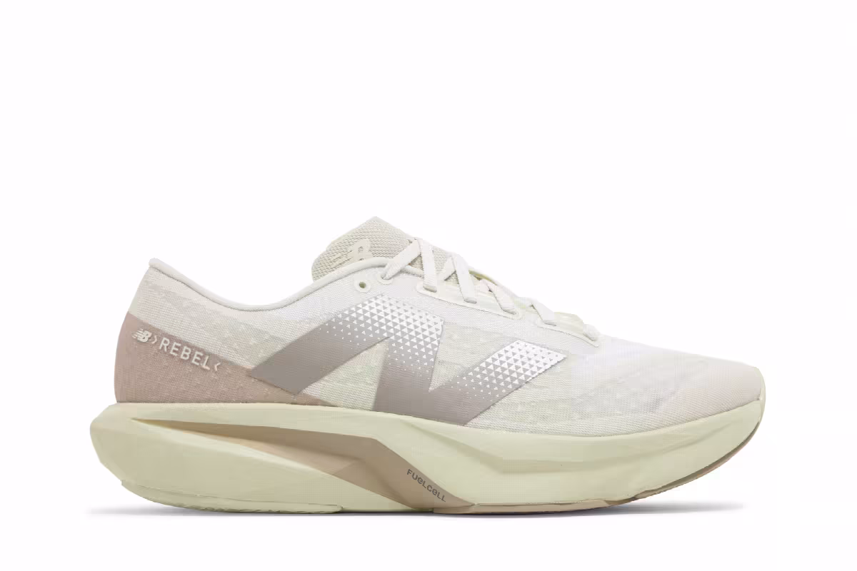 New Balance FuelCell Rebel v4 Linen Lichen Green, view 2