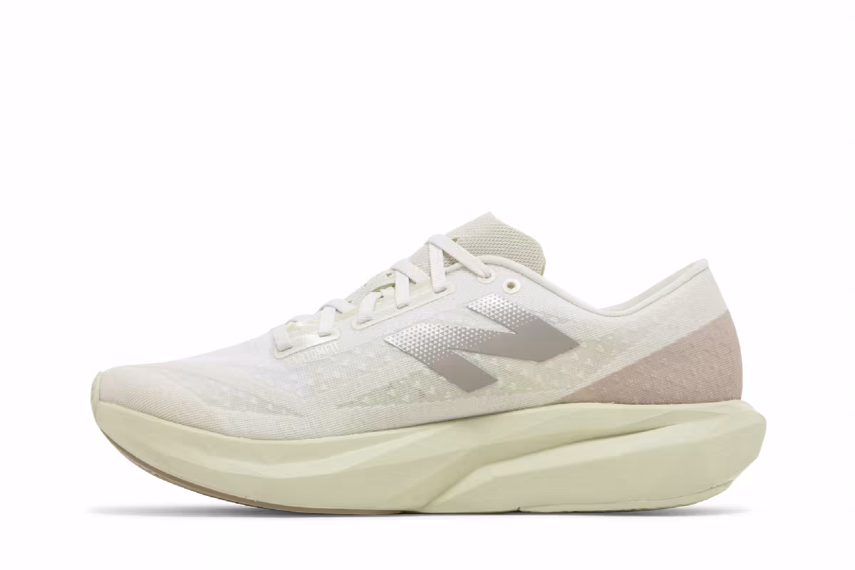New Balance FuelCell Rebel v4 Linen Lichen Green, view 4
