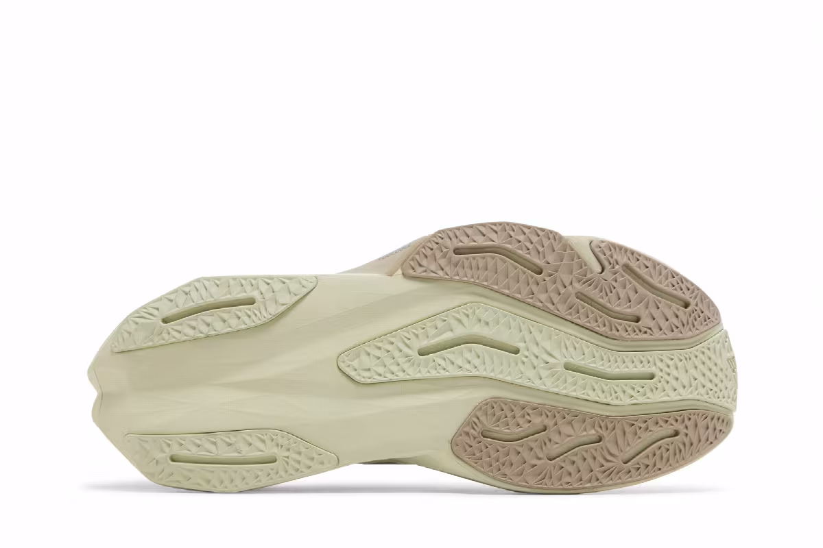New Balance FuelCell Rebel v4 Linen Lichen Green, view 5