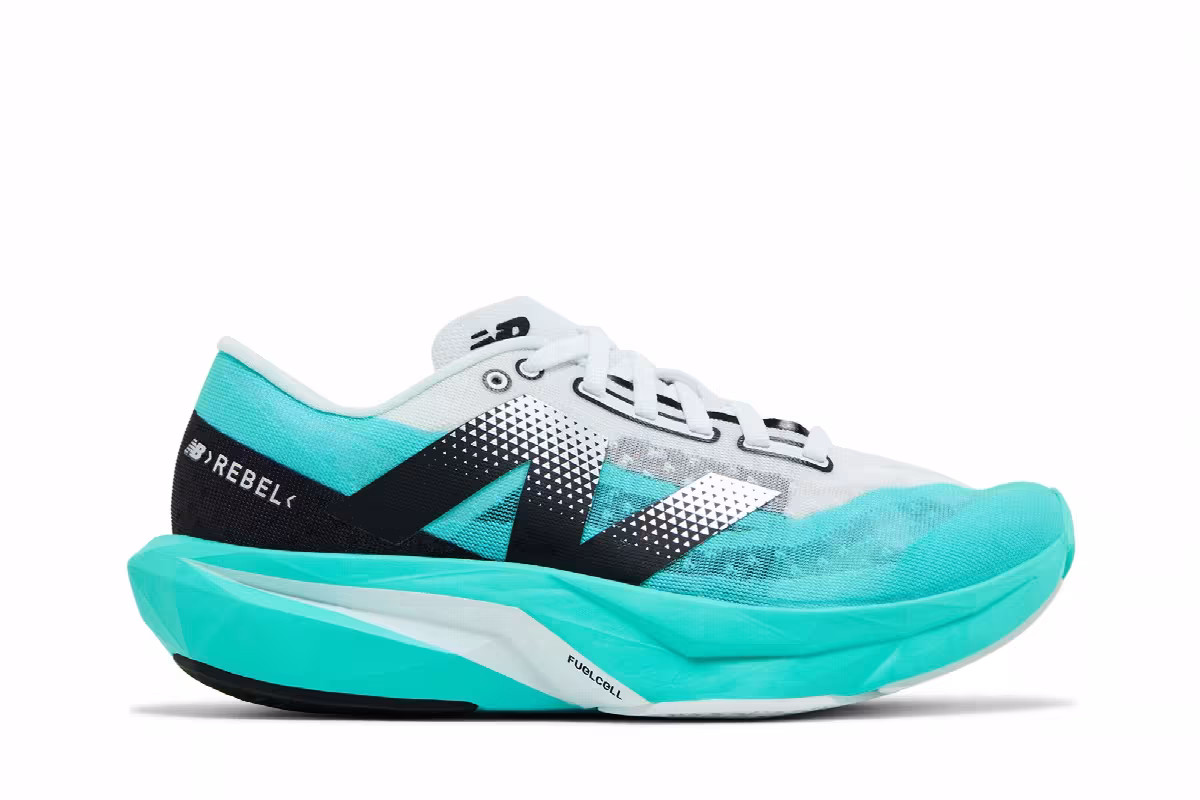 New Balance Women's FuelCell Rebel v4 Wide Cyber Jade, view 2