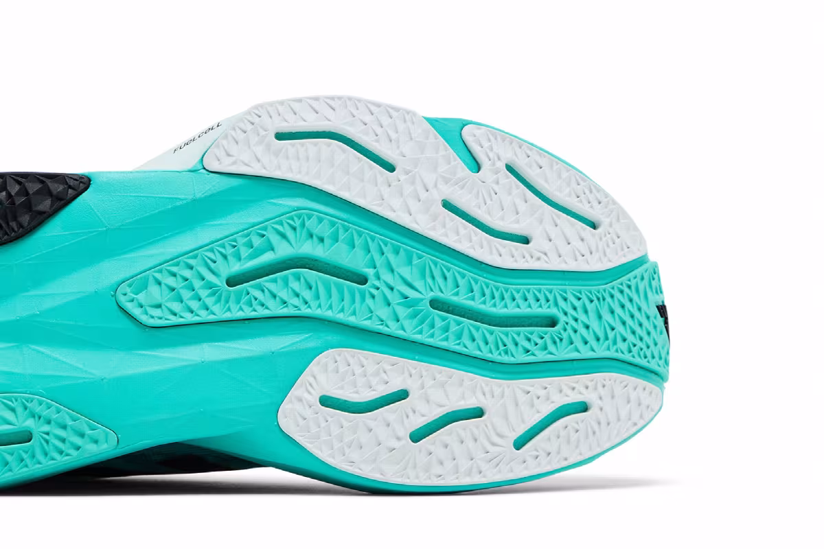 New Balance Women's FuelCell Rebel v4 Wide Cyber Jade, view 6