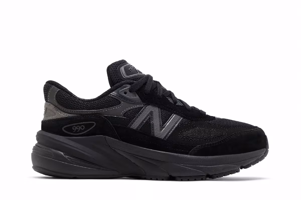 New Balance 990v6 Big Kid Black Metallic, view 2