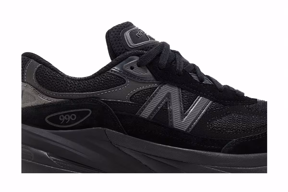 New Balance 990v6 Big Kid Black Metallic, view 3