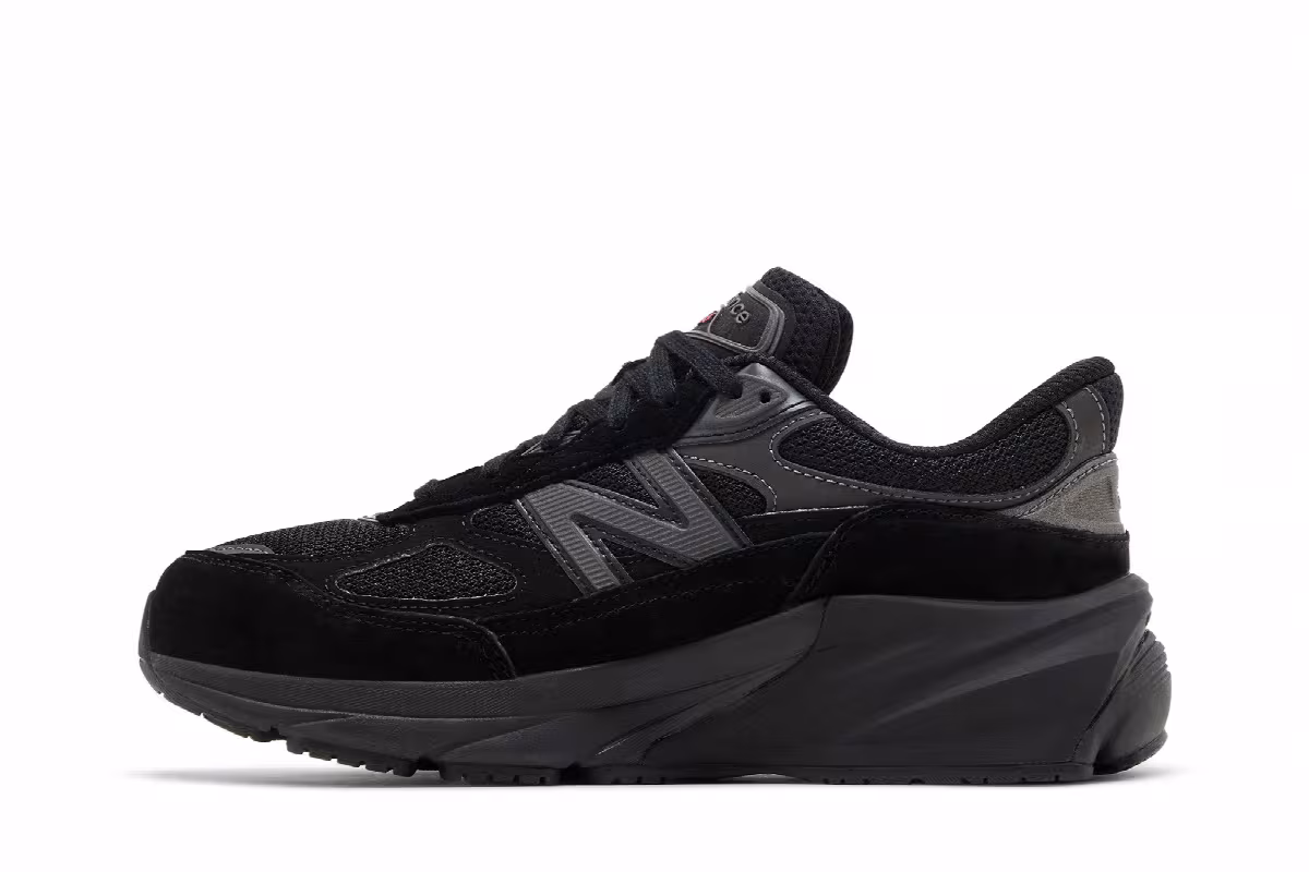 New Balance 990v6 Big Kid Black Metallic, view 4