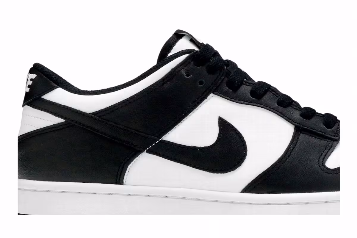 Nike Dunk Low GS Black White, view 3
