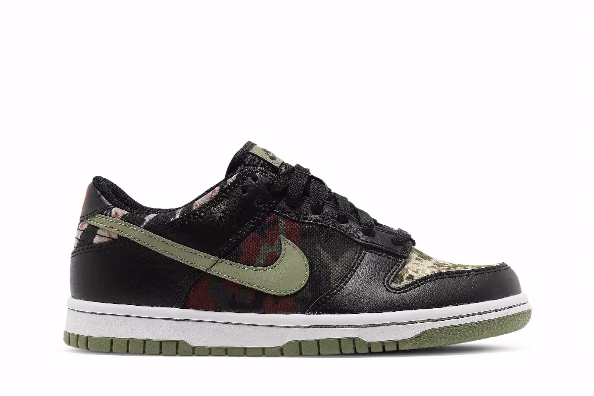 Nike Dunk Low SE GS Black Multi-Camo, view 2