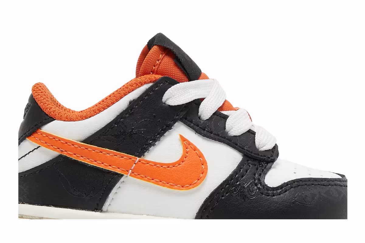 Nike Dunk Low Premium TD Halloween 2021, view 3