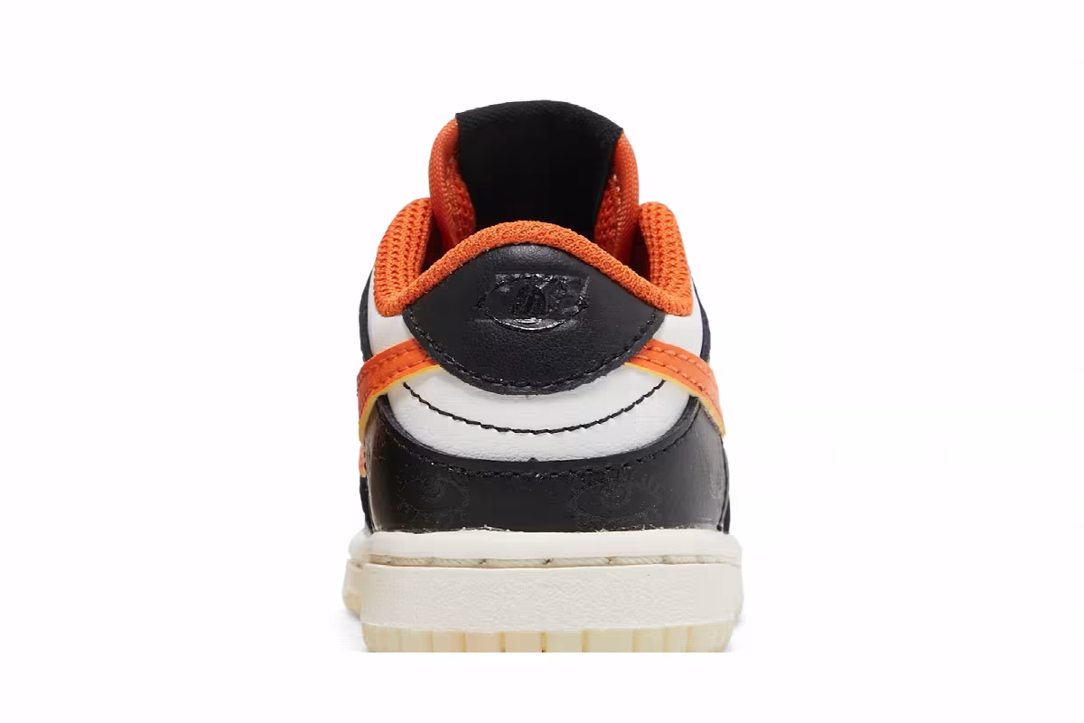 Nike Dunk Low Premium TD Halloween 2021, view 8