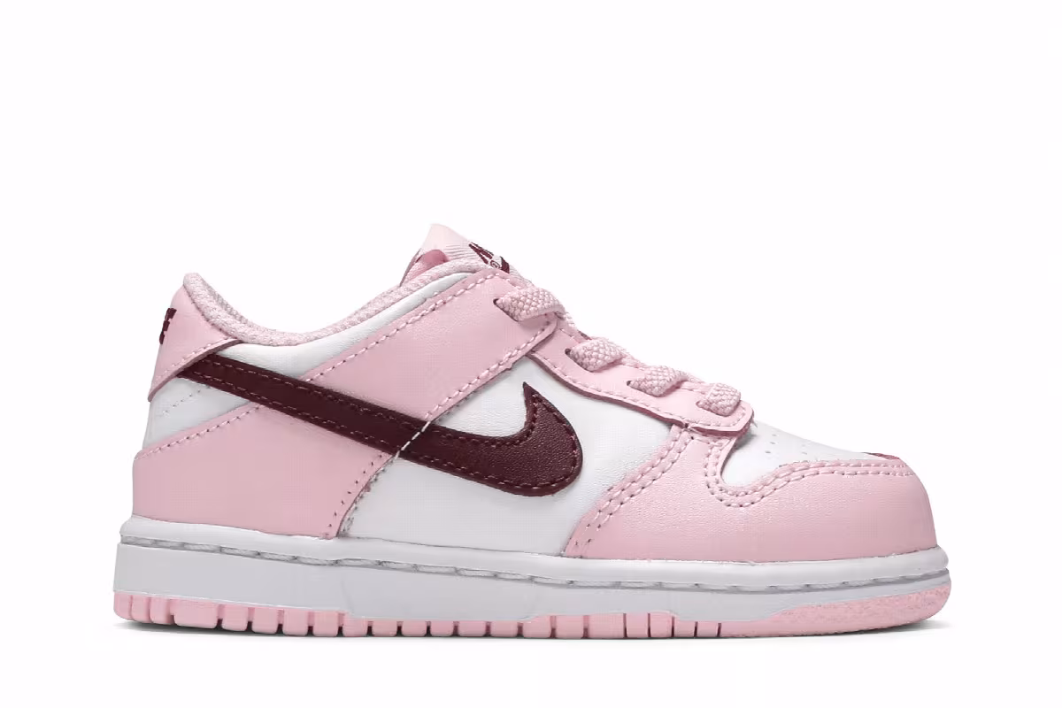 Nike Dunk Low TD Valentine's Day, view 2