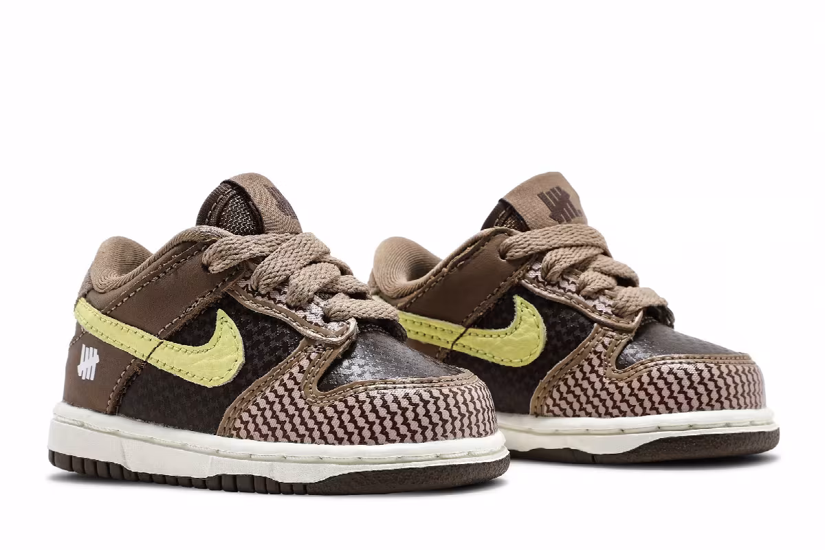 Undefeated x Nike Dunk Low SP TD Canteen, view 9