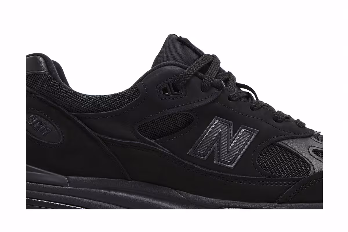 Stone Island x New Balance 991v2 Made in England Ghost Pack - Black, view 3