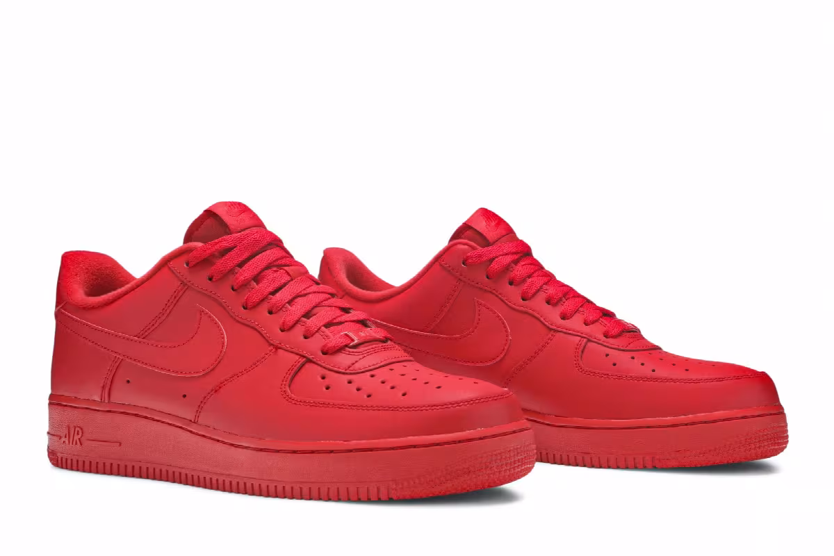 Nike Air Force 1 Low Triple Red, view 9