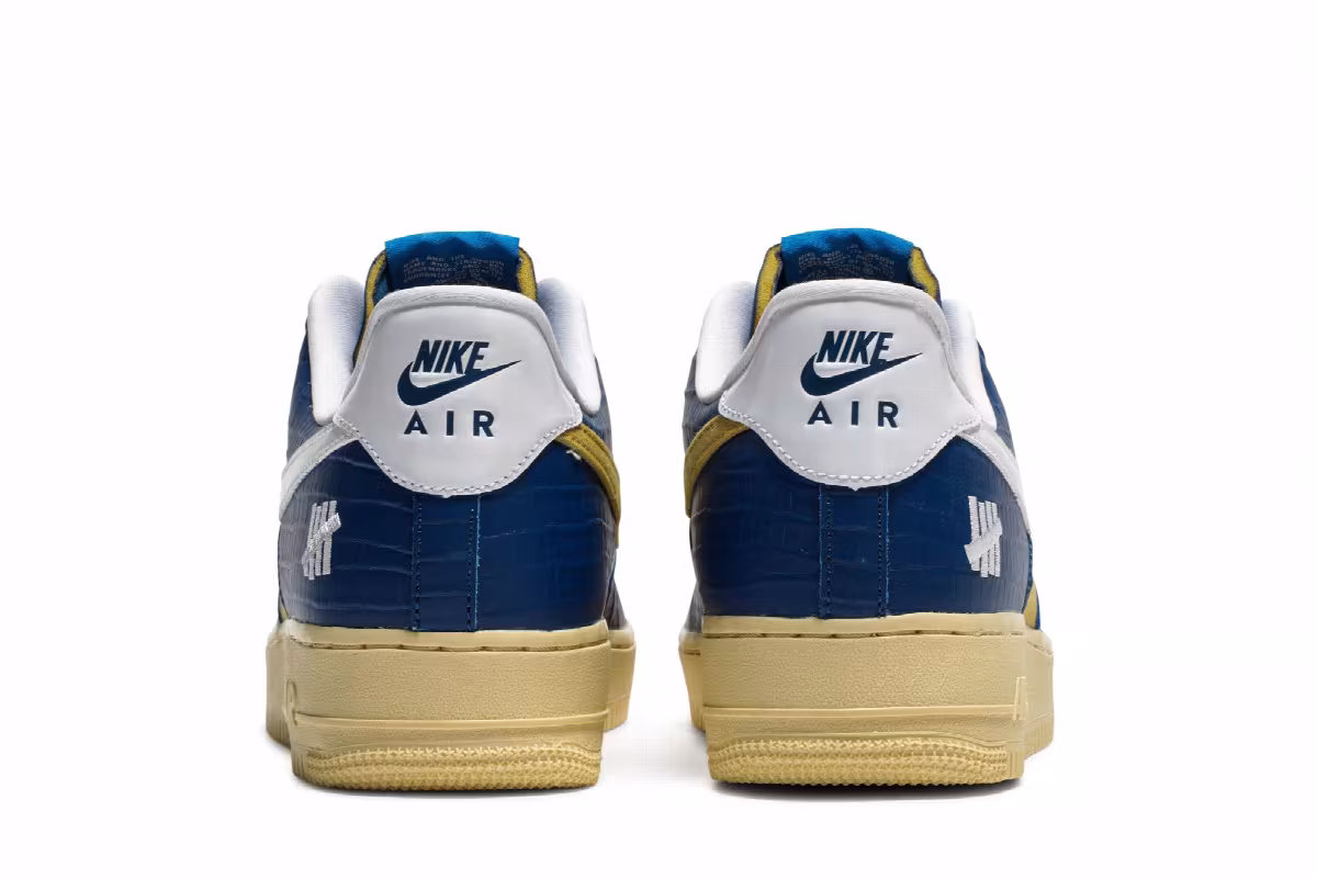 Undefeated x Nike Air Force 1 Low SP Dunk vs AF1, view 7