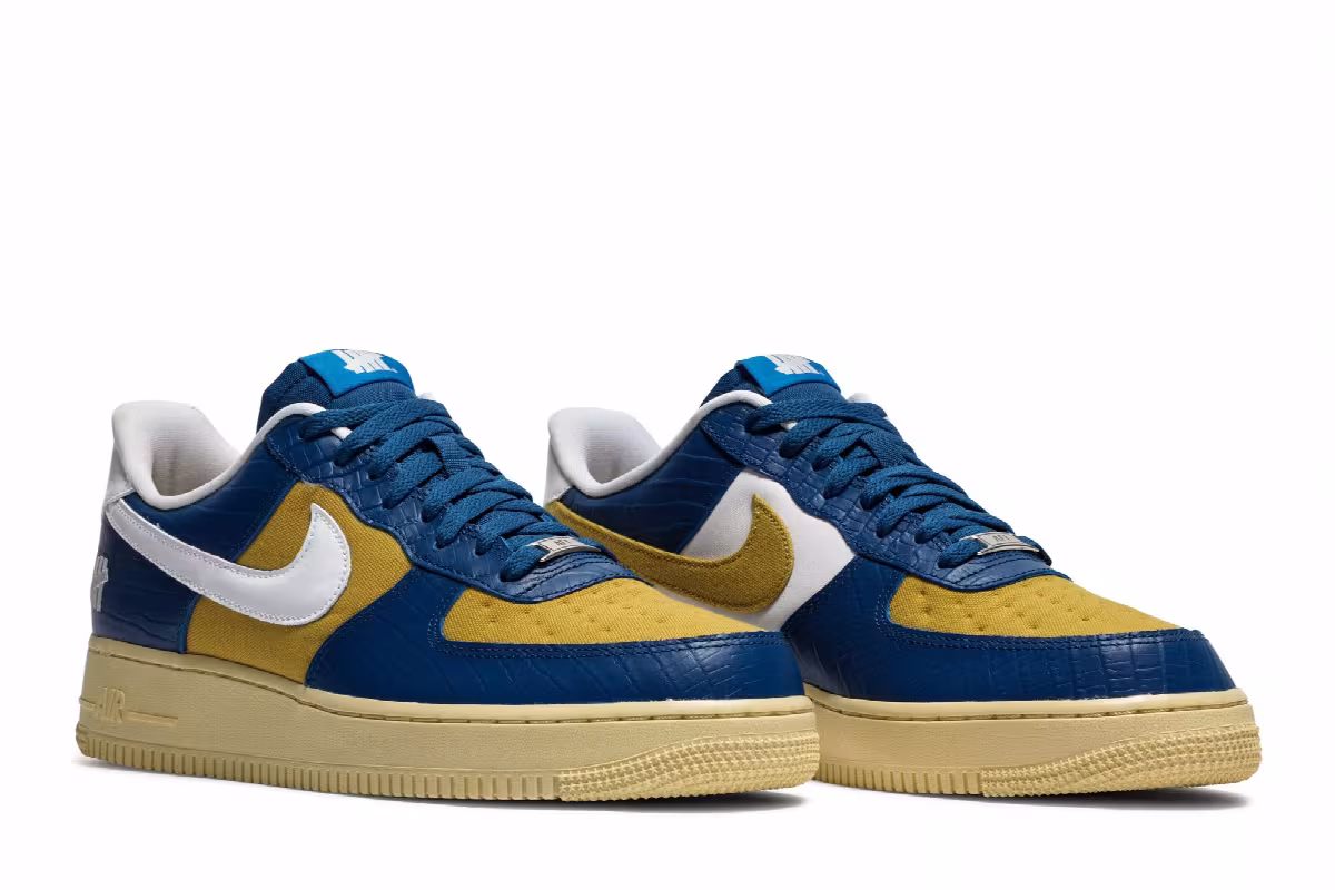 Undefeated x Nike Air Force 1 Low SP Dunk vs AF1, view 9