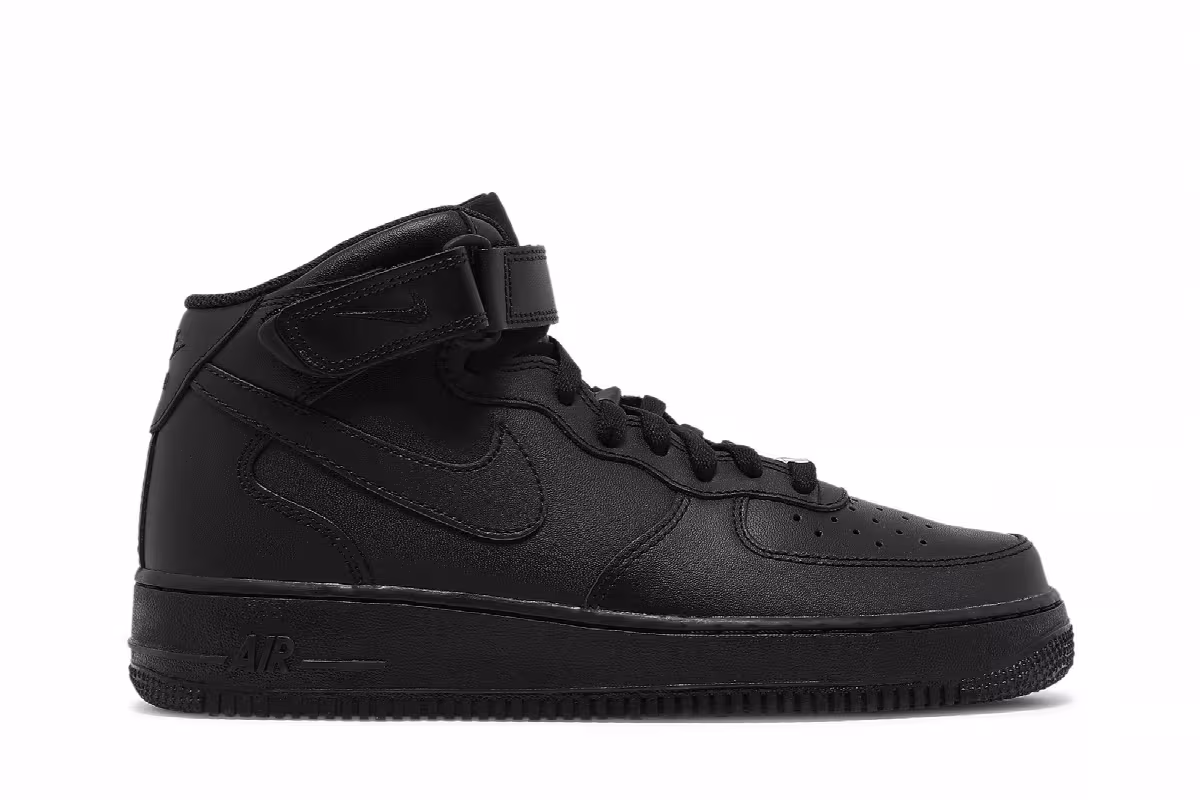 Nike Air Force 1 Mid Triple Black, view 2