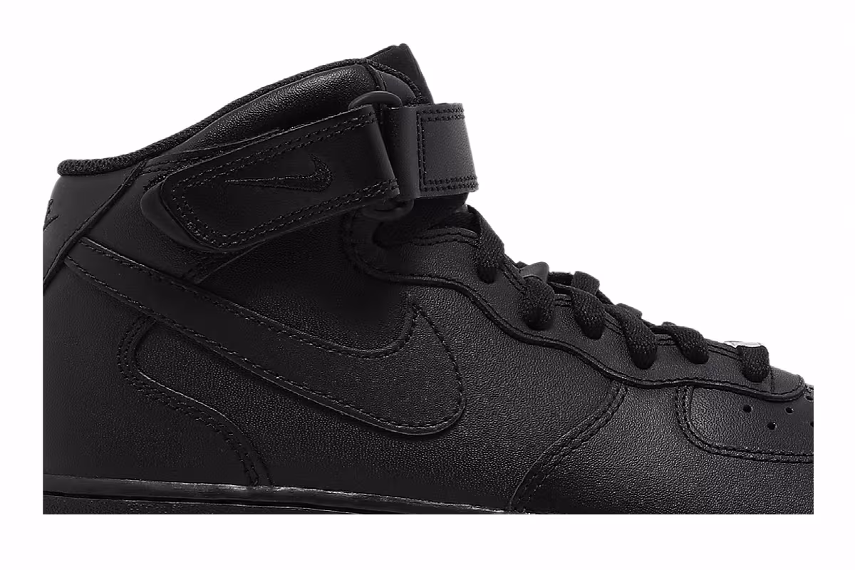 Nike Air Force 1 Mid Triple Black, view 3