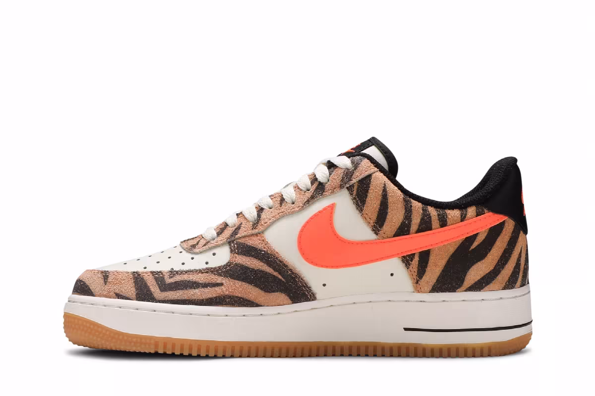 Nike Air Force 1 Low Premium Daktari Stripes, view 4