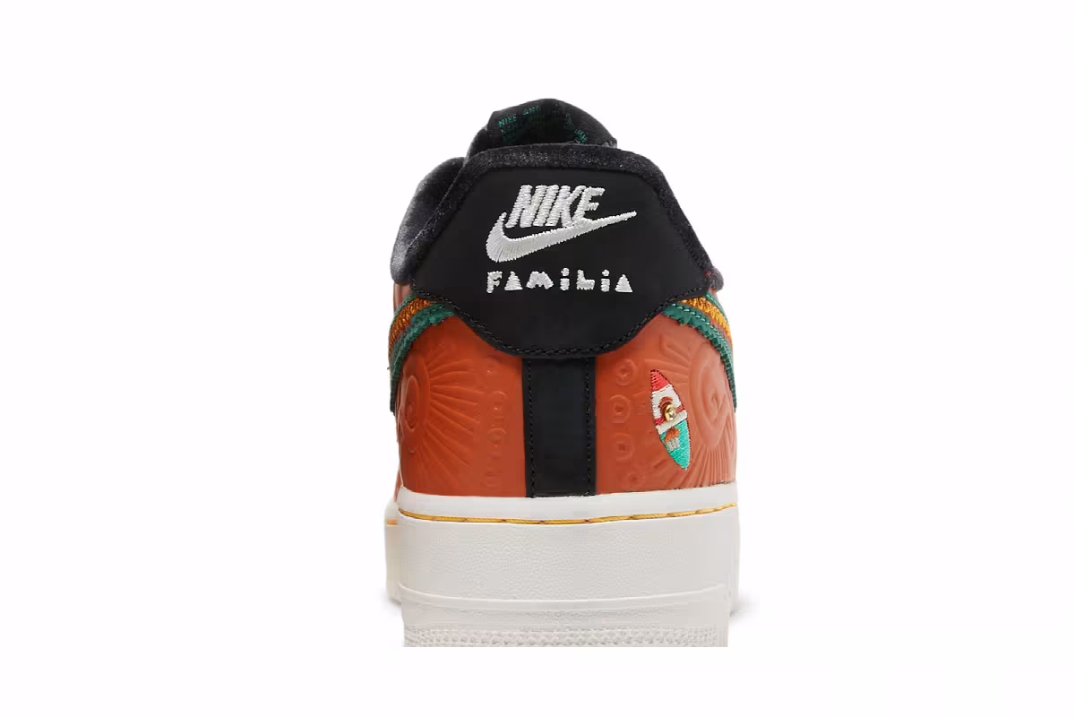 Nike Air Force 1 SiEMPRE Familia, view 8